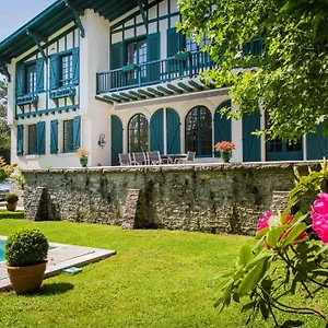 2* Maison d'hôtes La Maison Du Marquis